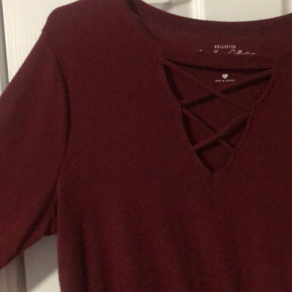 Hollister wine red top - Picture 3 of 3